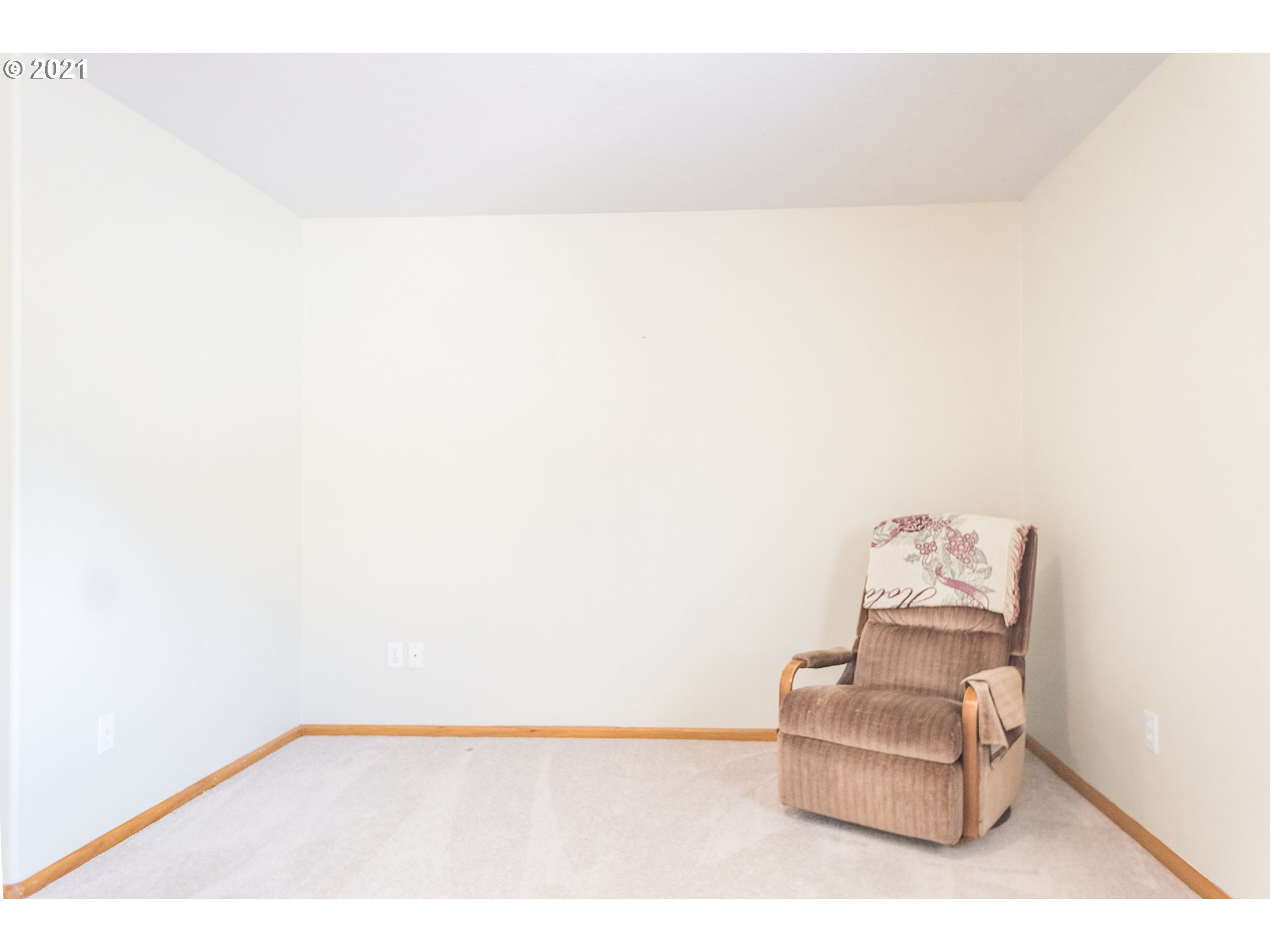 4577 Spring Meadow Avenue Eugene, OR 97404 - Photo 11 of 23 Gallery Image 11