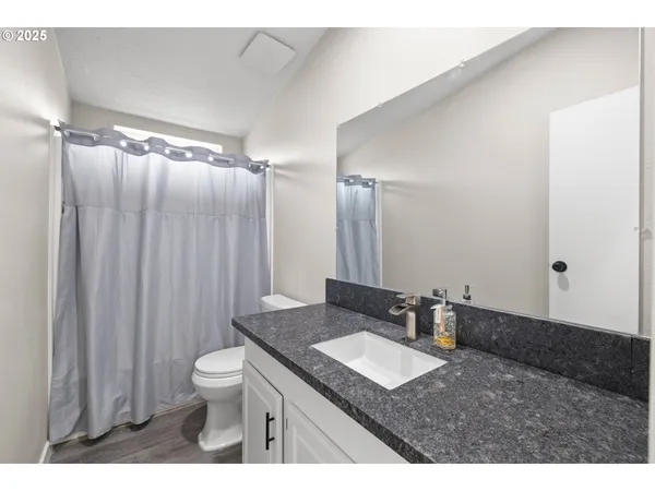 $147,000 | 17520 Southeast 82nd Drive, Clackamas, OR 97015