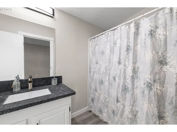 $147,000 | 17520 Southeast 82nd Drive, Clackamas, OR 97015