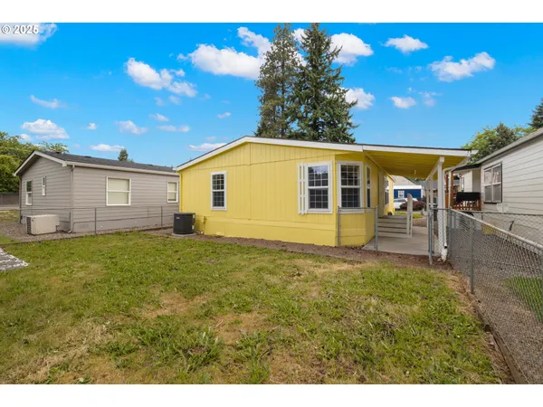 $147,000 | 17520 Southeast 82nd Drive, Clackamas, OR 97015