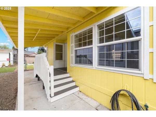 $147,000 | 17520 Southeast 82nd Drive, Clackamas, OR 97015