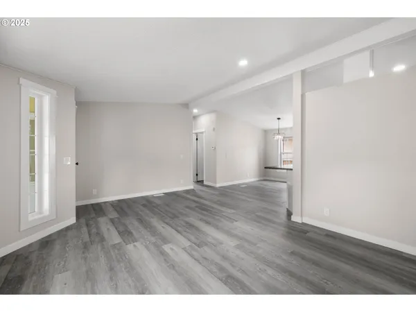 $147,000 | 17520 Southeast 82nd Drive, Clackamas, OR 97015