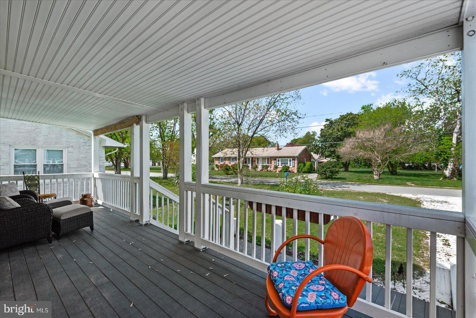 720 Bancroft Avenue Colonial Beach, VA 22443 - Photo 9 of 59 a view of a two chairs in the deck