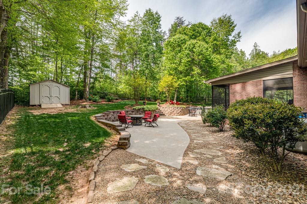 4367 Lake Shore Road North Denver, NC 28037 - Photo 47 of 48 a view of a backyard with sitting area