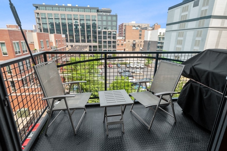 1224 West Van Buren Street, Unit 423 Chicago, IL 60607 - Photo 14 of 20