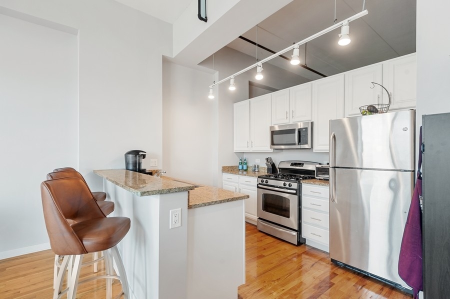 1224 West Van Buren Street, Unit 423 Chicago, IL 60607 - Photo 7 of 20