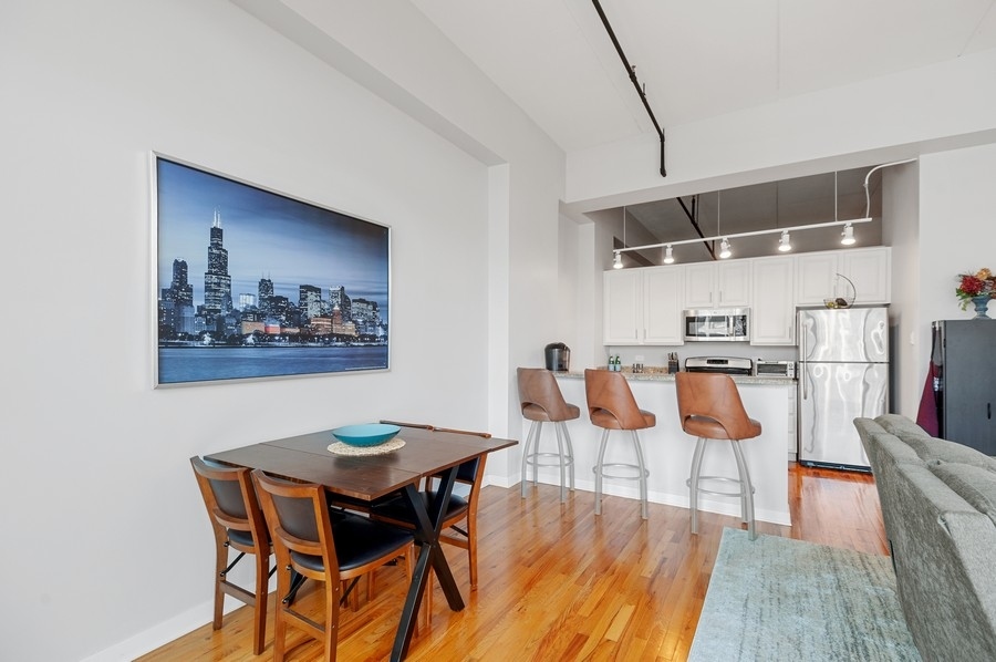 1224 West Van Buren Street, Unit 423 Chicago, IL 60607 - Photo 9 of 20
