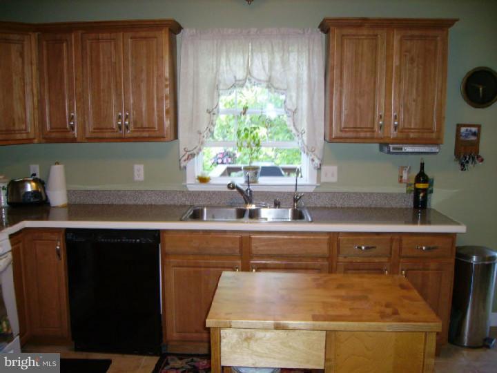 1524 Ridge Avenue Shillington, PA 19607 - Photo 12 of 25 Gallery Image 12