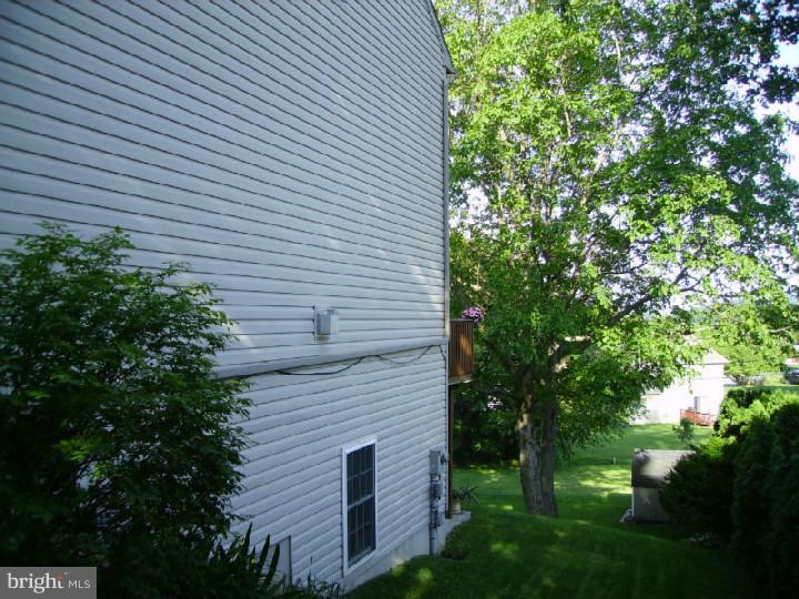 1524 Ridge Avenue Shillington, PA 19607 - Photo 3 of 25 Gallery Image 3