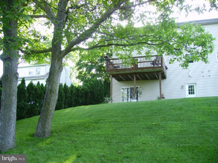 1524 Ridge Avenue Shillington, PA 19607 - Photo 6 of 25 Gallery Image 6