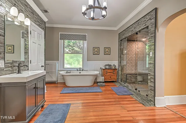 $719,000 | 529 Taylor Street, Bristol, TN 37620