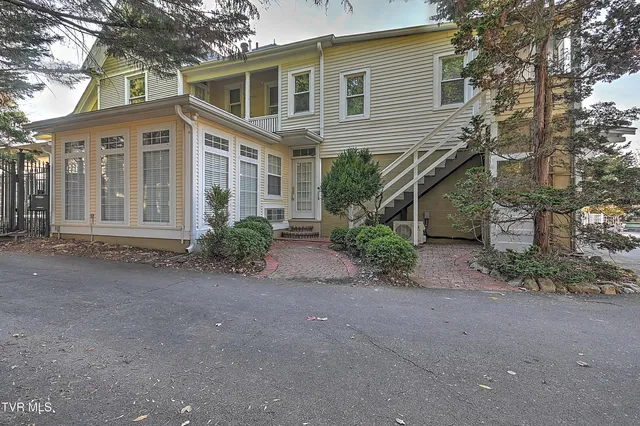 $719,000 | 529 Taylor Street, Bristol, TN 37620