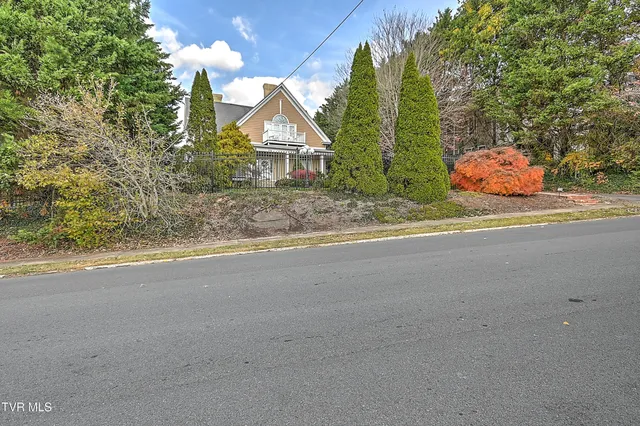 $719,000 | 529 Taylor Street, Bristol, TN 37620