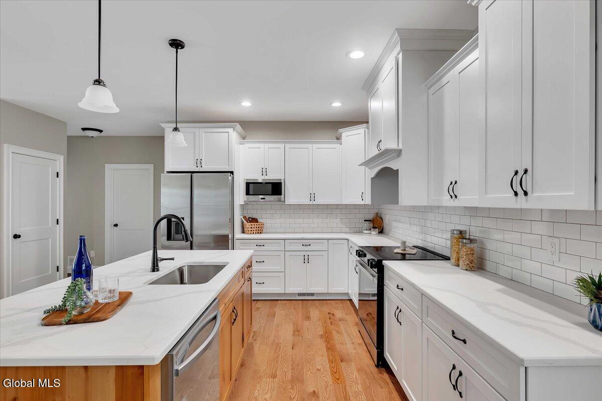 281 Edie Road Saratoga Springs, NY 12866 - Photo 11 of 49 11-P1539429