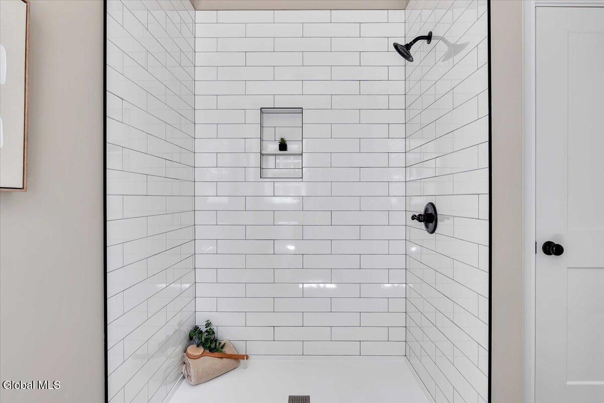 281 Edie Road Saratoga Springs, NY 12866 - Photo 23 of 49 19-P1539487