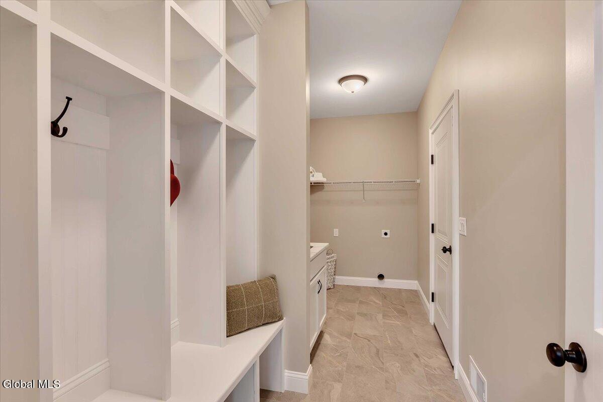 281 Edie Road Saratoga Springs, NY 12866 - Photo 29 of 49 27-P1539531