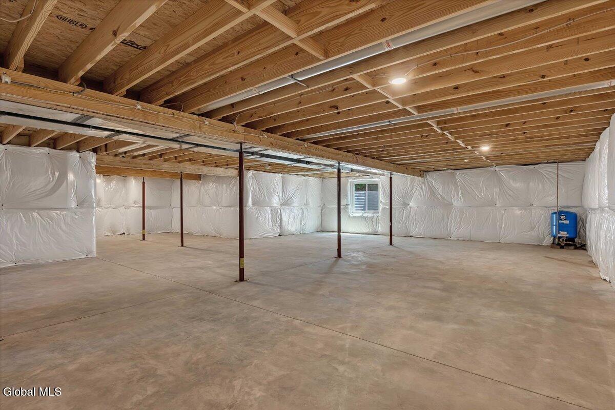 281 Edie Road Saratoga Springs, NY 12866 - Photo 32 of 49 30-P1539549