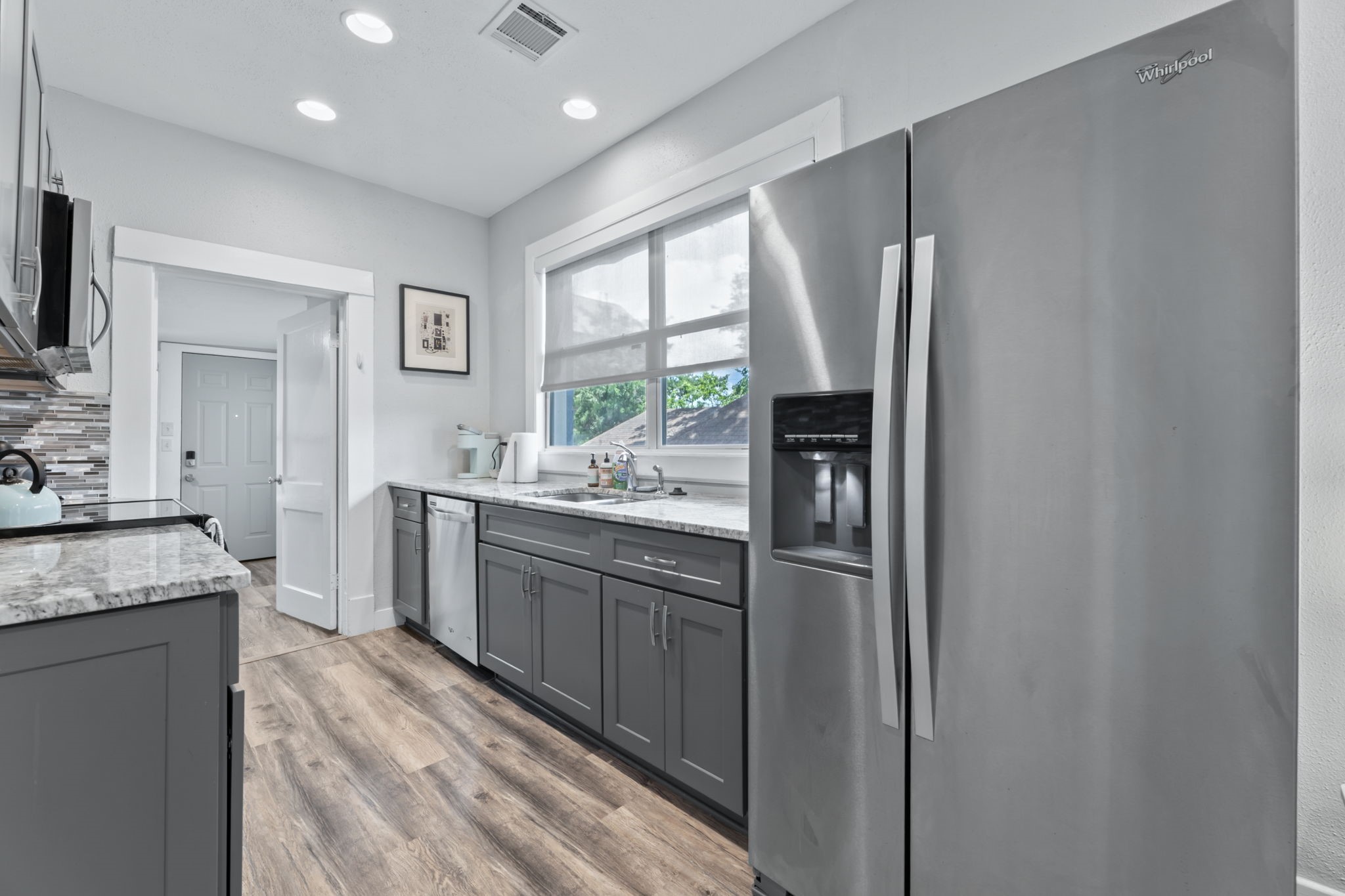 412 Drew Street, Unit 4 Houston, TX 77006 - Photo 5 of 28