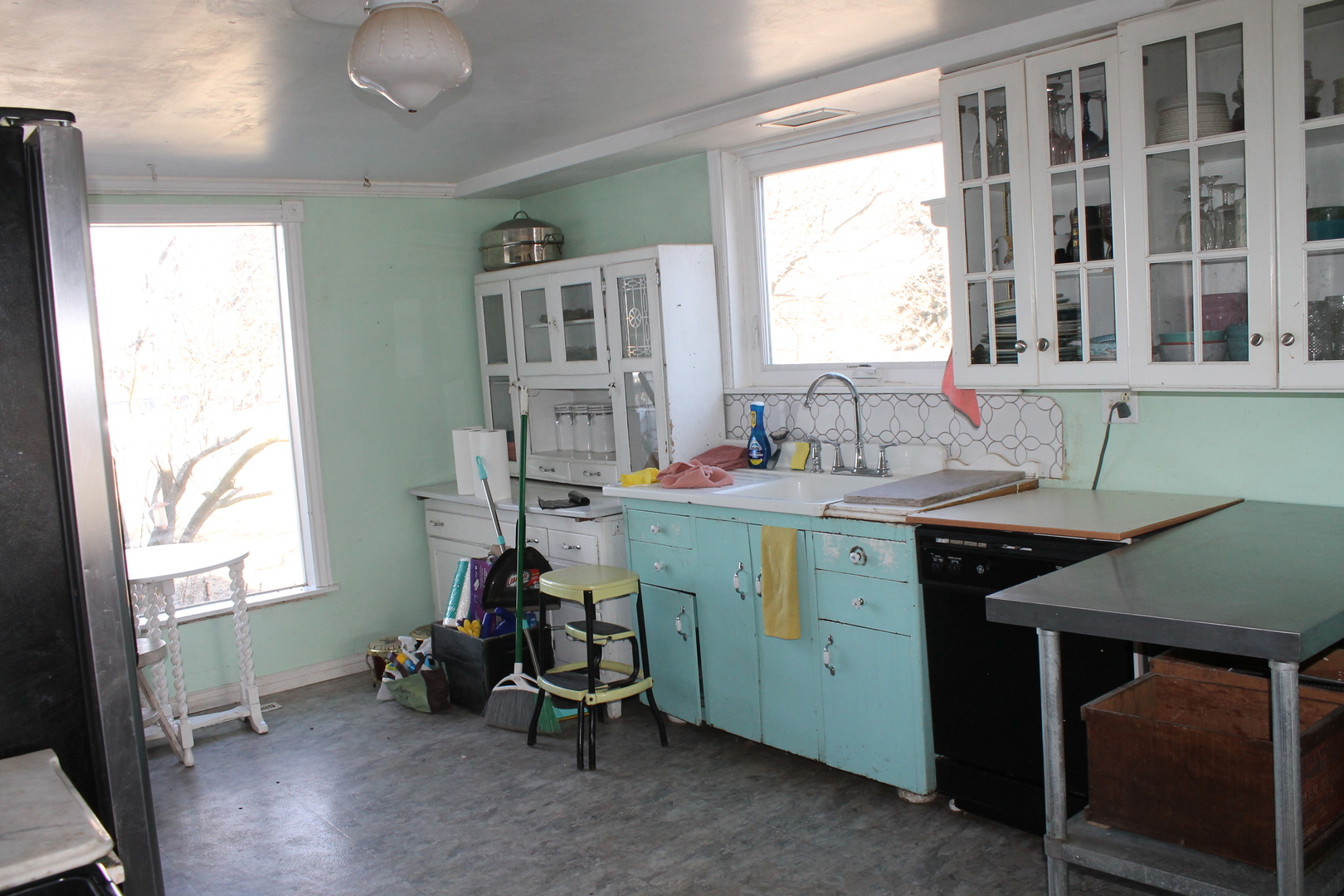 16038 Quigley Road Sycamore, IL 60178 - Photo 22 of 42 a room with a sink and a window