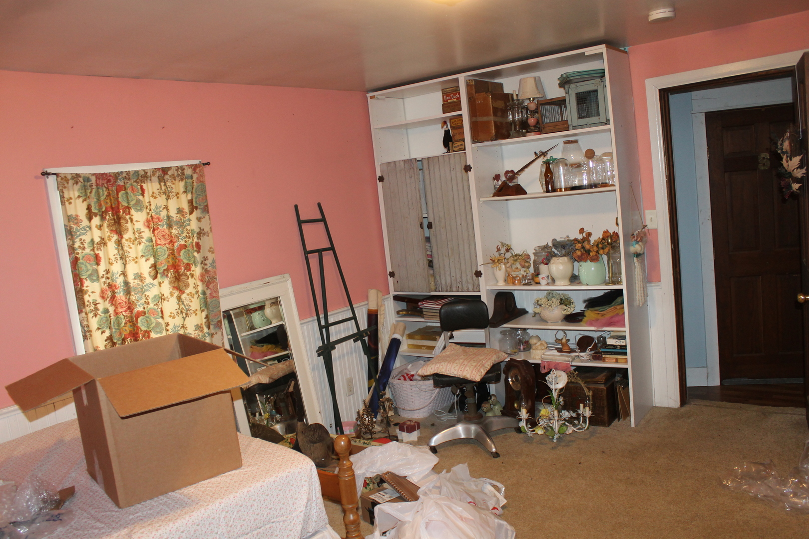 16038 Quigley Road Sycamore, IL 60178 - Photo 31 of 42 a room with furniture and a window