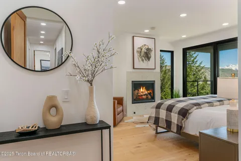 $7,750,000 | 785 Snow King Drive, Jackson, WY 83001