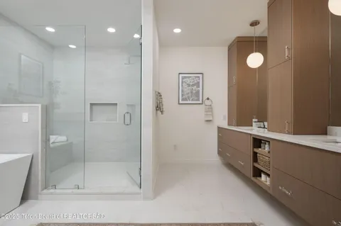 $7,750,000 | 785 Snow King Drive, Jackson, WY 83001