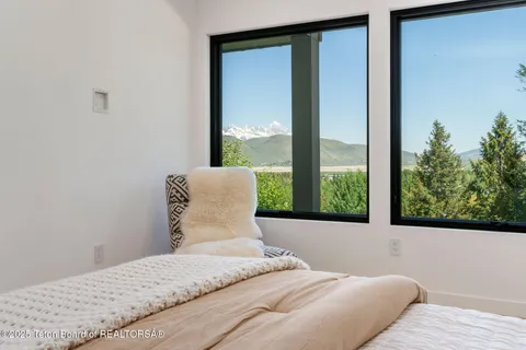 $7,750,000 | 785 Snow King Drive, Jackson, WY 83001