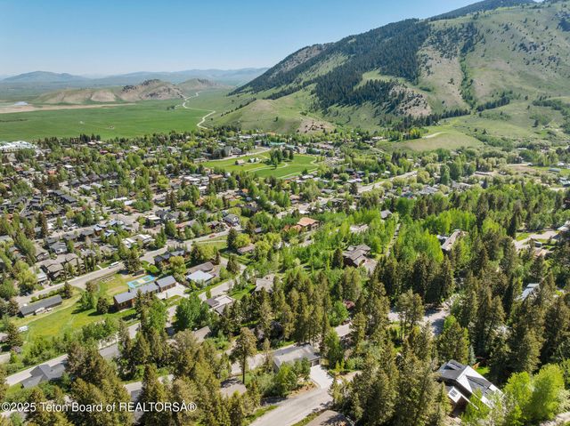 $7,750,000 | 785 Snow King Drive, Jackson, WY 83001