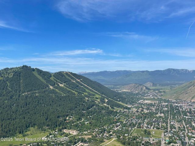 $7,750,000 | 785 Snow King Drive, Jackson, WY 83001