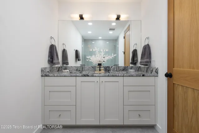 $7,750,000 | 785 Snow King Drive, Jackson, WY 83001