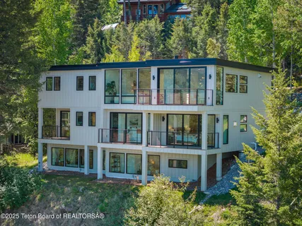 $7,750,000 | 785 Snow King Drive, Jackson, WY 83001