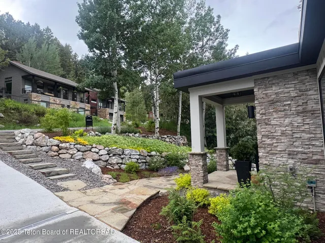$7,750,000 | 785 Snow King Drive, Jackson, WY 83001