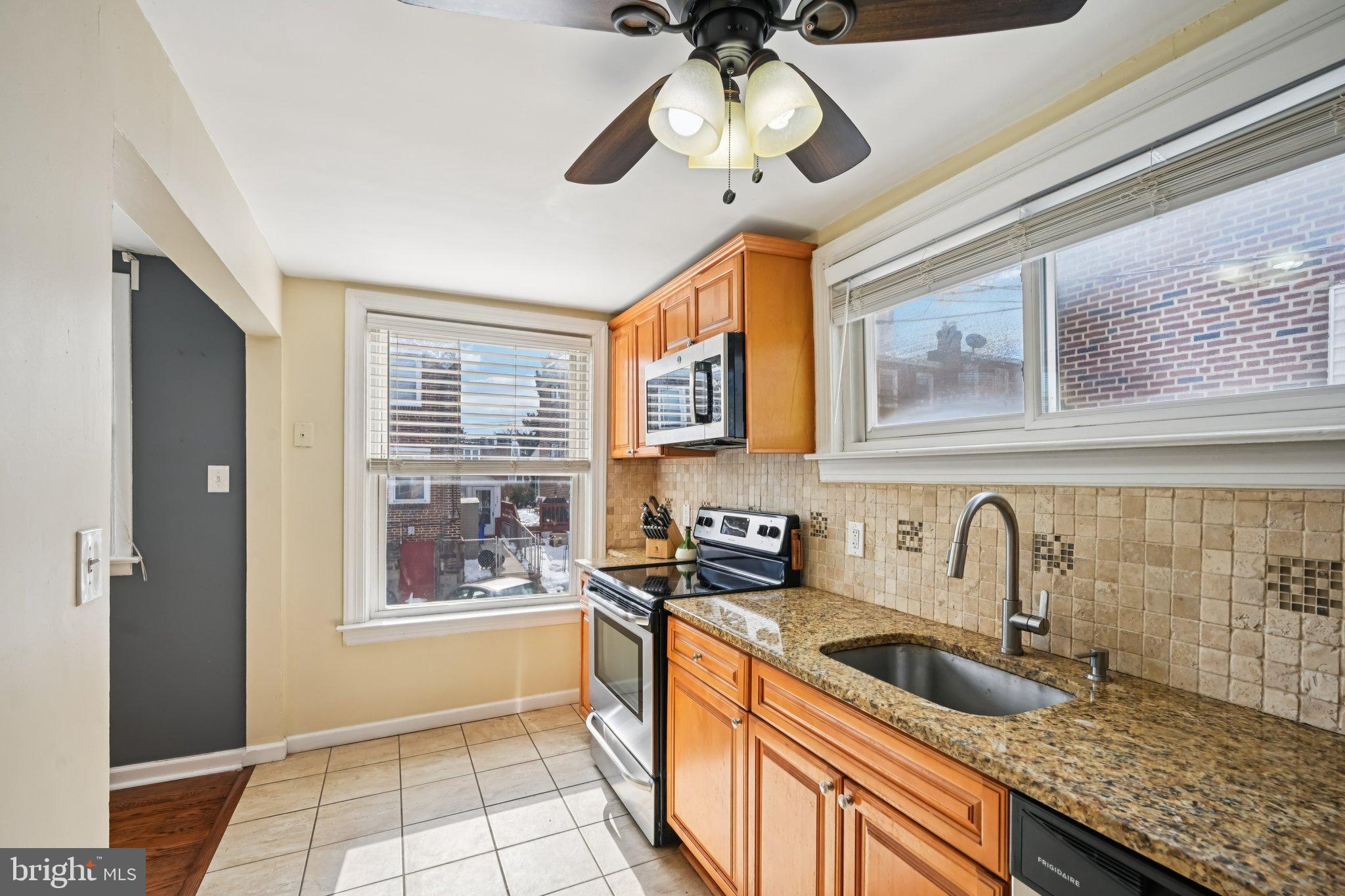 236 Cambridge Road Clifton Heights, PA 19018 - Photo 15 of 39 Bright kitchen with modern finishes.