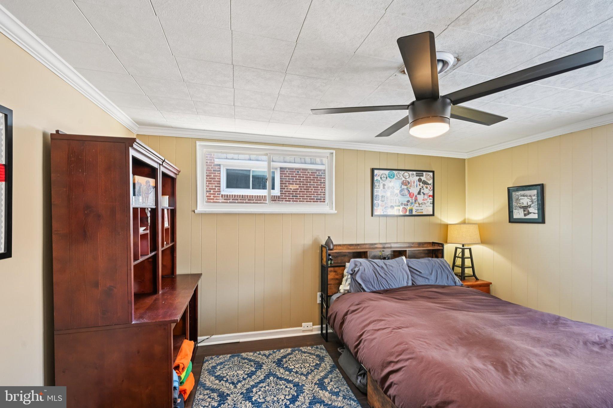 236 Cambridge Road Clifton Heights, PA 19018 - Photo 17 of 39 Cozy bedroom with modern touches and light.