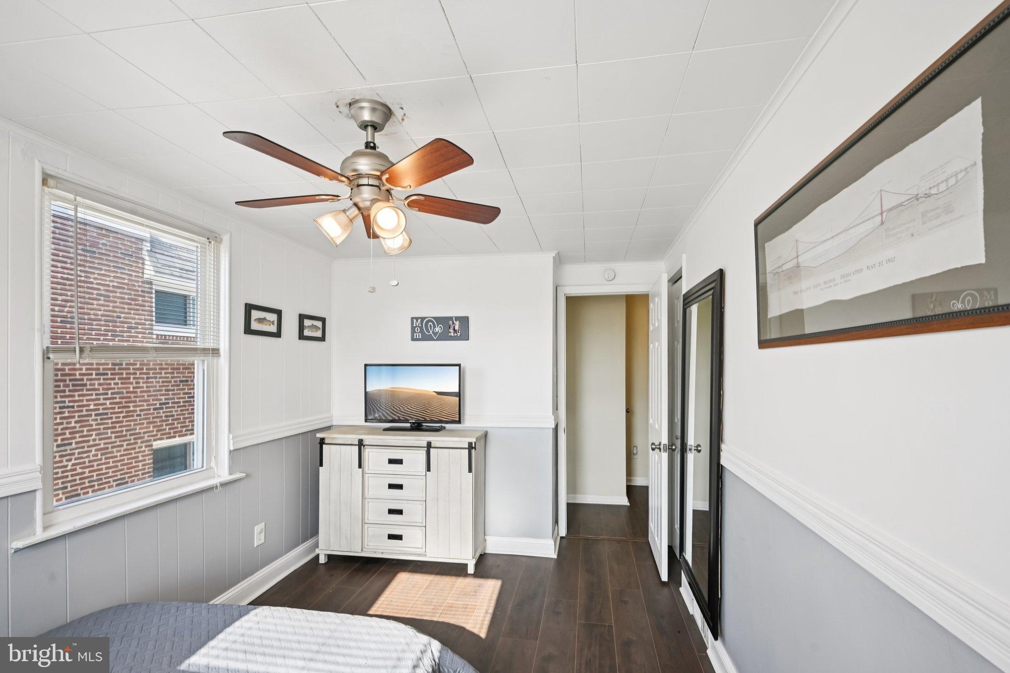 236 Cambridge Road Clifton Heights, PA 19018 - Photo 21 of 39 Bright and airy bedroom with modern charm.