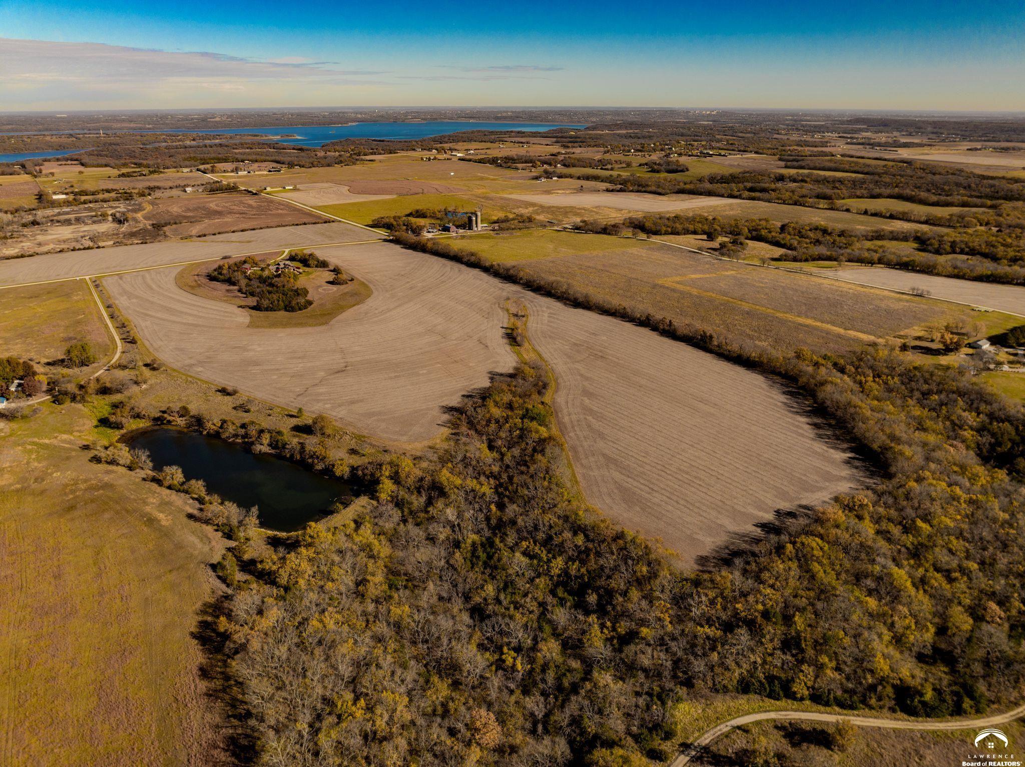 627 North 900 Road Lawrence, KS 66047 - Photo 11 of 36