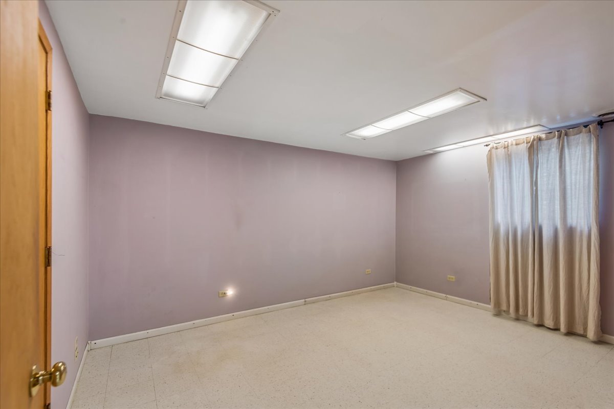 1436 Arbor Vitae Road Deerfield, IL 60015 - Photo 18 of 30