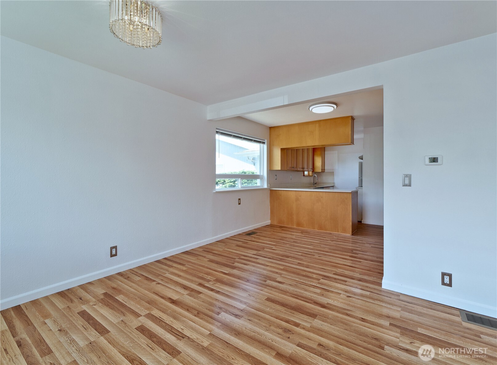423 Lind Avenue Southwest Renton, WA 98057 - Photo 8 of 33
