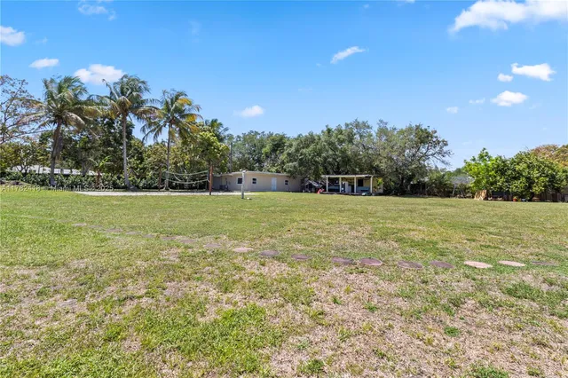 $4,500,000 | 8350 Southwest 98th Street, Miami, FL 33156