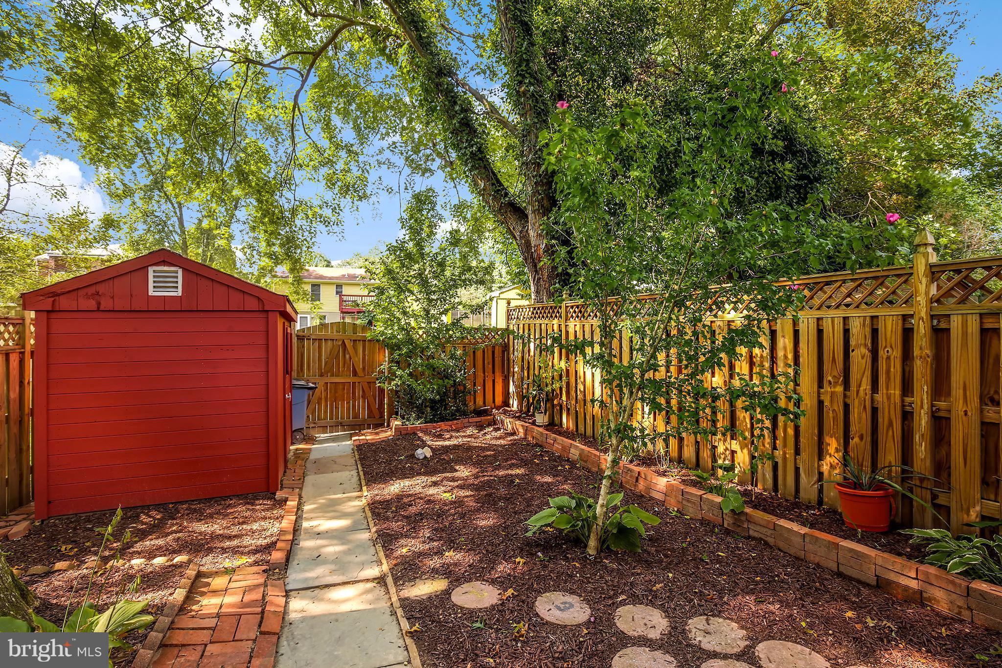 14216 Catamount Court Silver Spring, MD 20906 - Photo 27 of 30 Exterior (Rear)