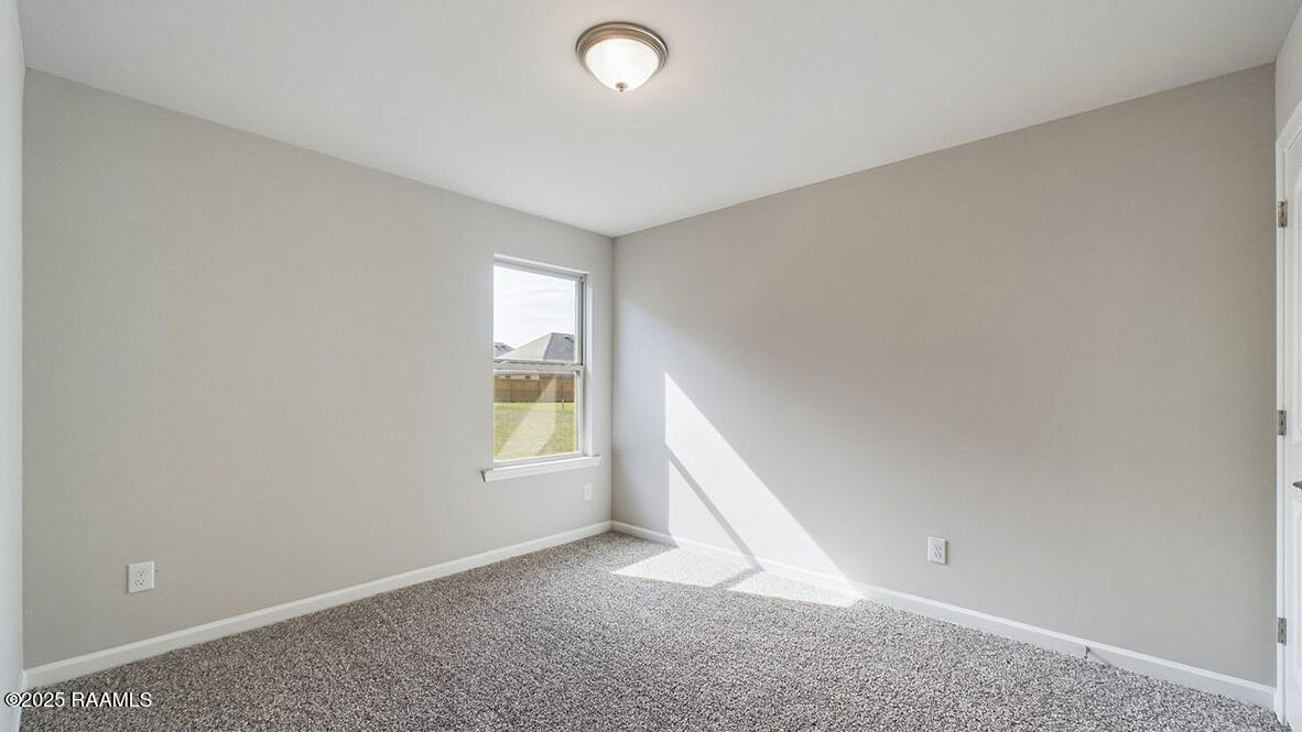 125 Lake Ridge Broussard, LA 70518 - Photo 9 of 24 125 Lake Ridge Drive, Broussard, LA