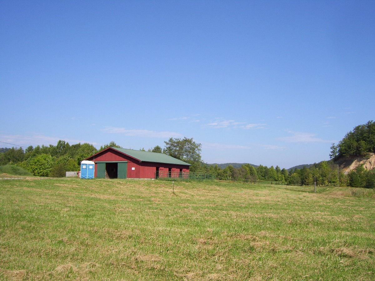 488 Racoon Lane Pioneer, TN 37847 - Photo 8 of 11 acreage 010