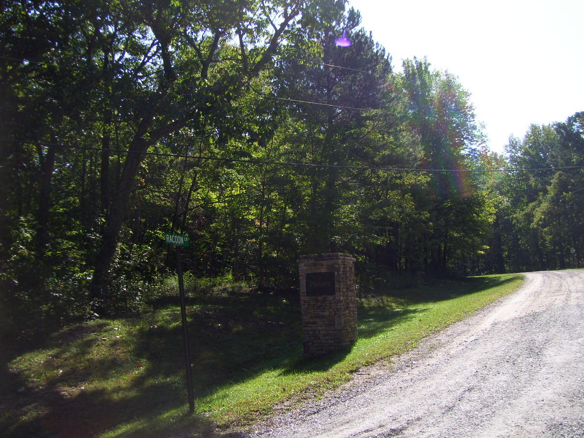 488 Racoon Lane Pioneer, TN 37847 - Photo 9 of 11 acreage 009