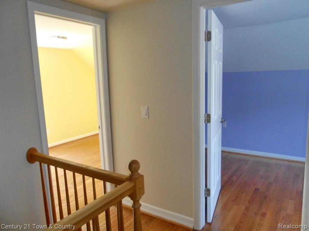 2443 Gerald Avenue Rochester, MI 48307 - Photo 36 of 56 2nd Flr Hall 3.jpg