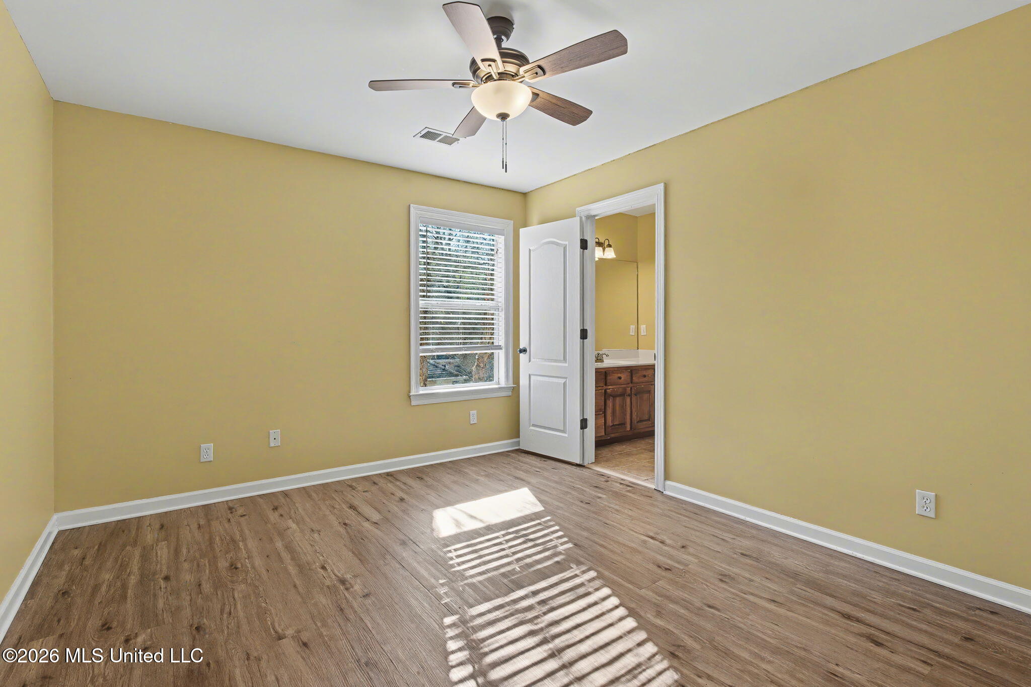 159 Lindsey Drive Hernando, MS 38632 - Photo 19 of 29 Bedroom - Upstairs