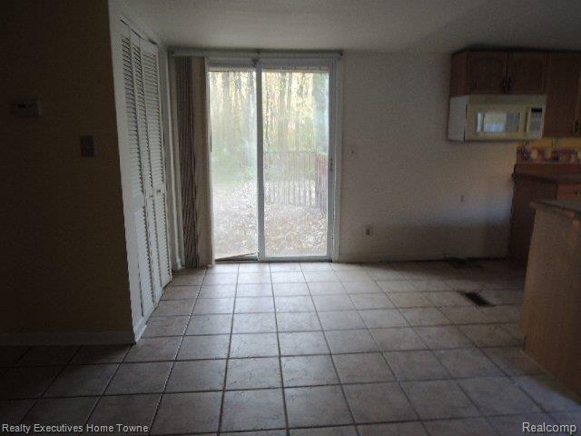 8047 Fargo Road Yale, MI 48097 - Photo 8 of 16 Case #262-166982 Dinning Room.JP