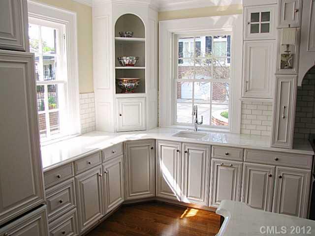 820 Edgehill Road North Charlotte, NC 28207 - Photo 11 of 16 Gallery Image 11