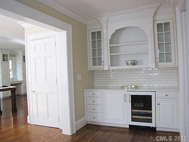 820 Edgehill Road North Charlotte, NC 28207 - Photo 8 of 16 Gallery Image 8