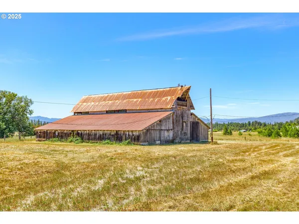 $750,000 | 5005 Caves Highway, Cave Junction, OR 97523