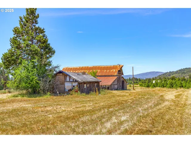 $750,000 | 5005 Caves Highway, Cave Junction, OR 97523
